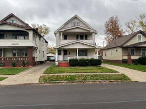 Great Room near Cleveland airport